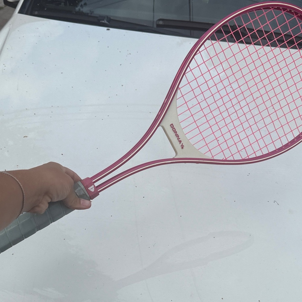 Pink Tennis Racket - Picture 2 of 6